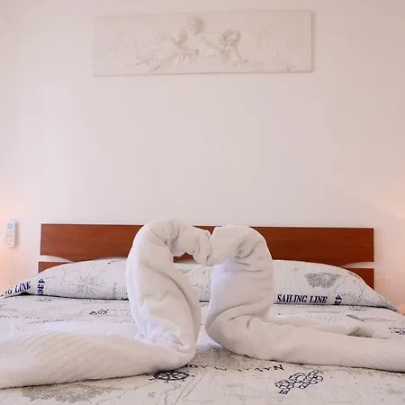 Venus Apartment *